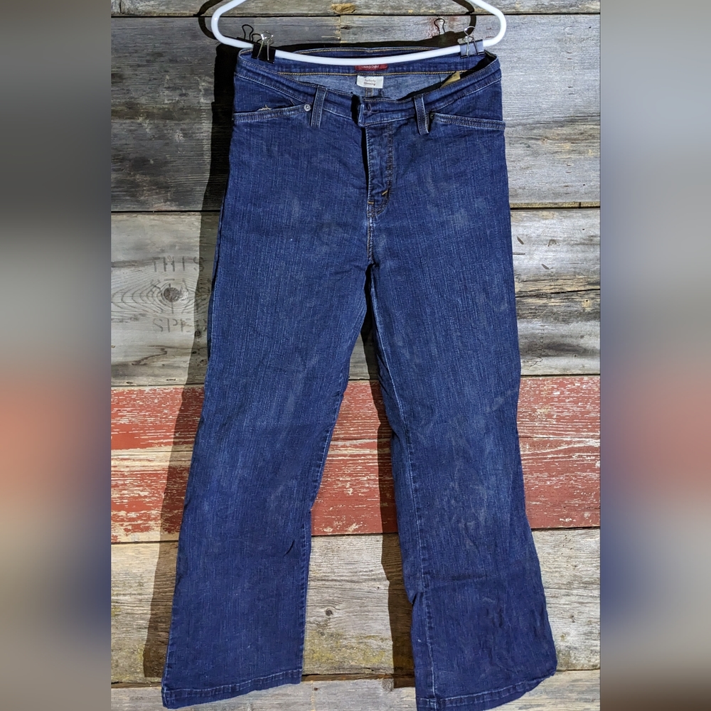 Woman's Levi Jeans